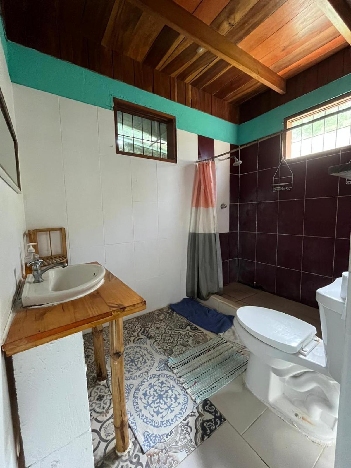 Woodstock Hostel *