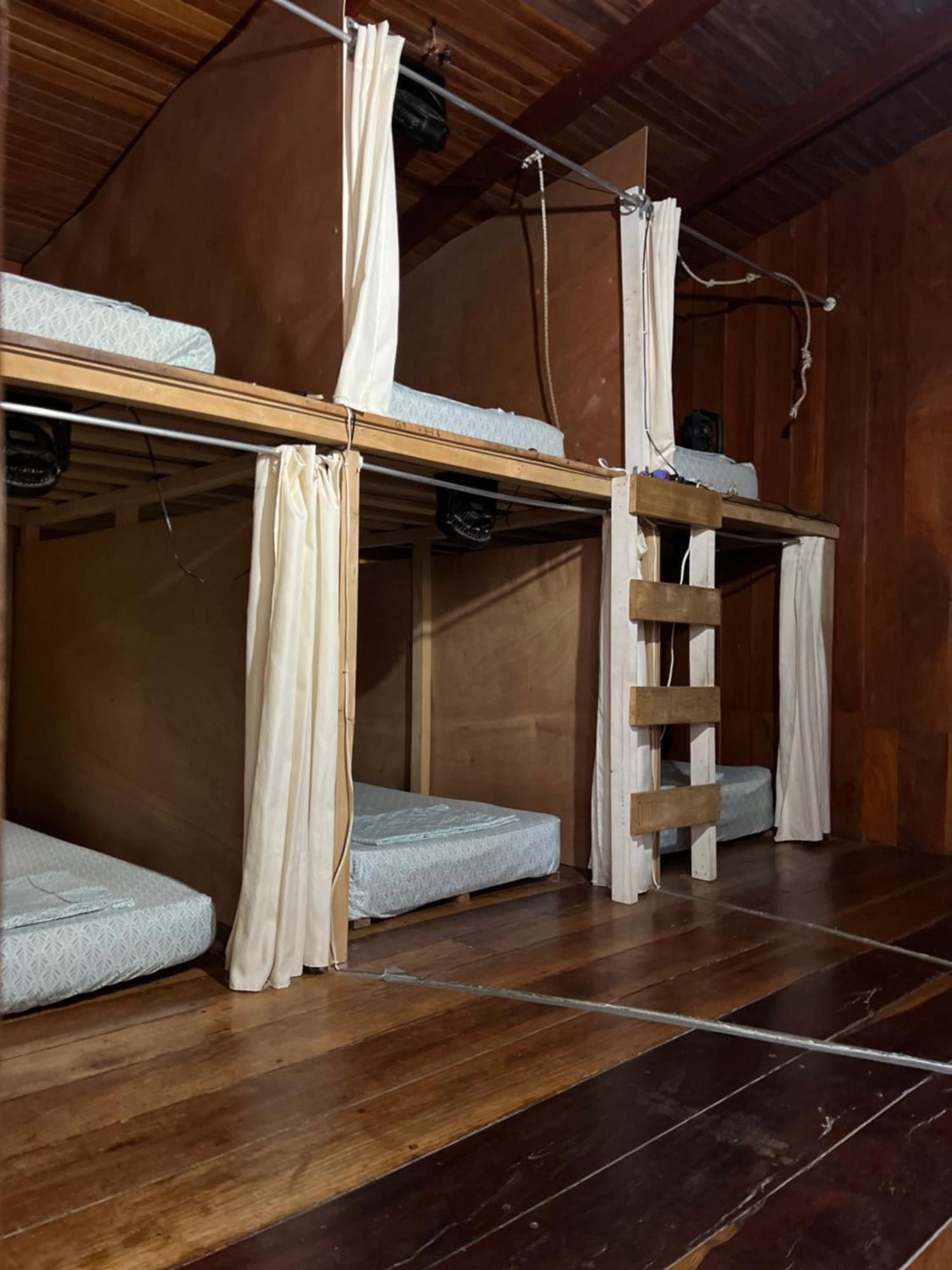 Woodstock Hostel *