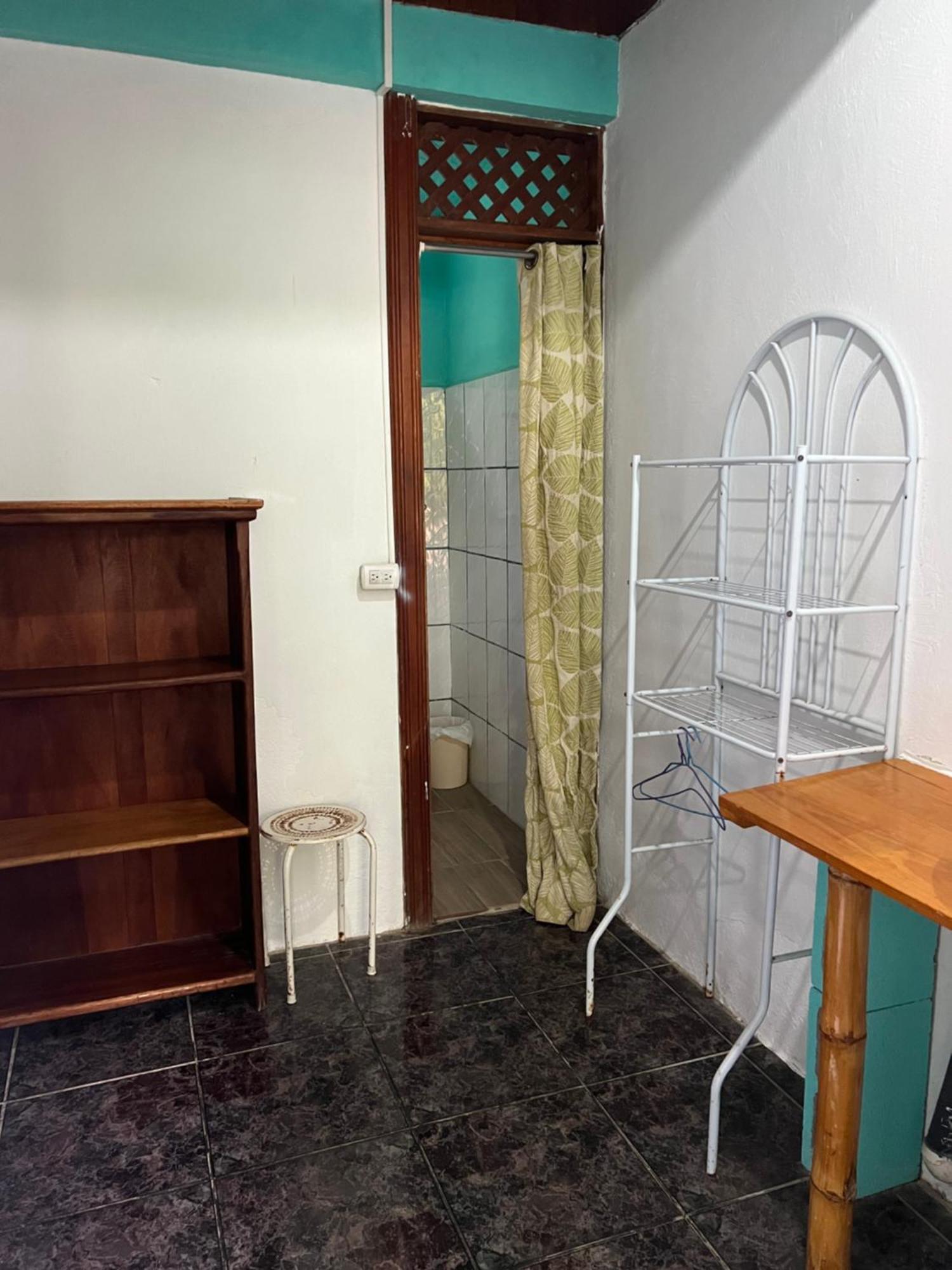 Woodstock Hostel *