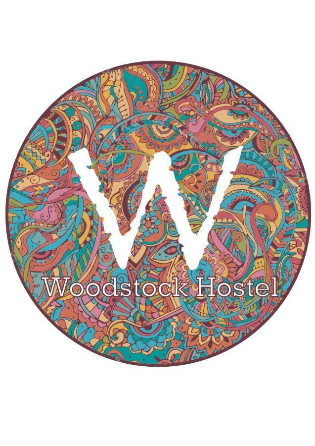 Woodstock Hostel Sámara
